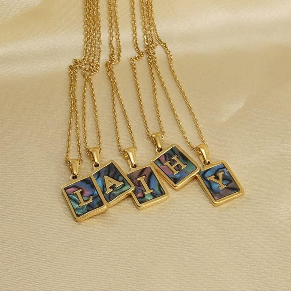 Initial necklace - Picture 6 of 6
